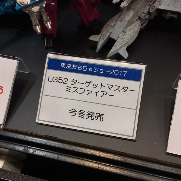 Tokyo Toy Show 2017   More Legends Series Detailed Photos Of Targetmasters Misfire & Doublecross, Broadside, And Sixshot 08 (8 of 13)